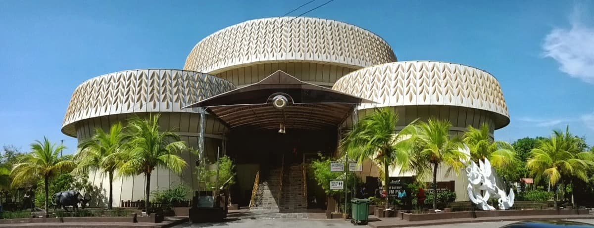 Muzium Padi Alor Setar - tempat menarik berhampiran homestay Kedah dengan pameran warisan padi Malaysia